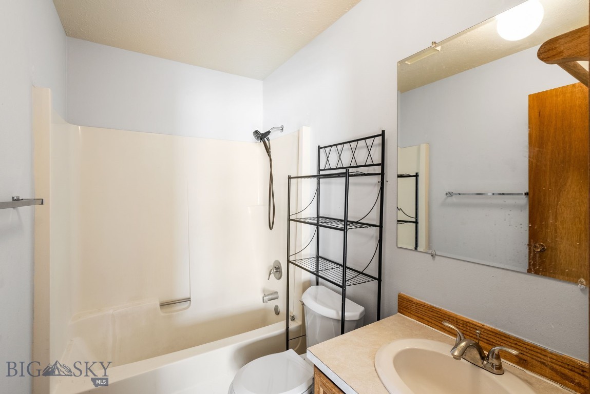 2205 W Beall Street Property Photo 22