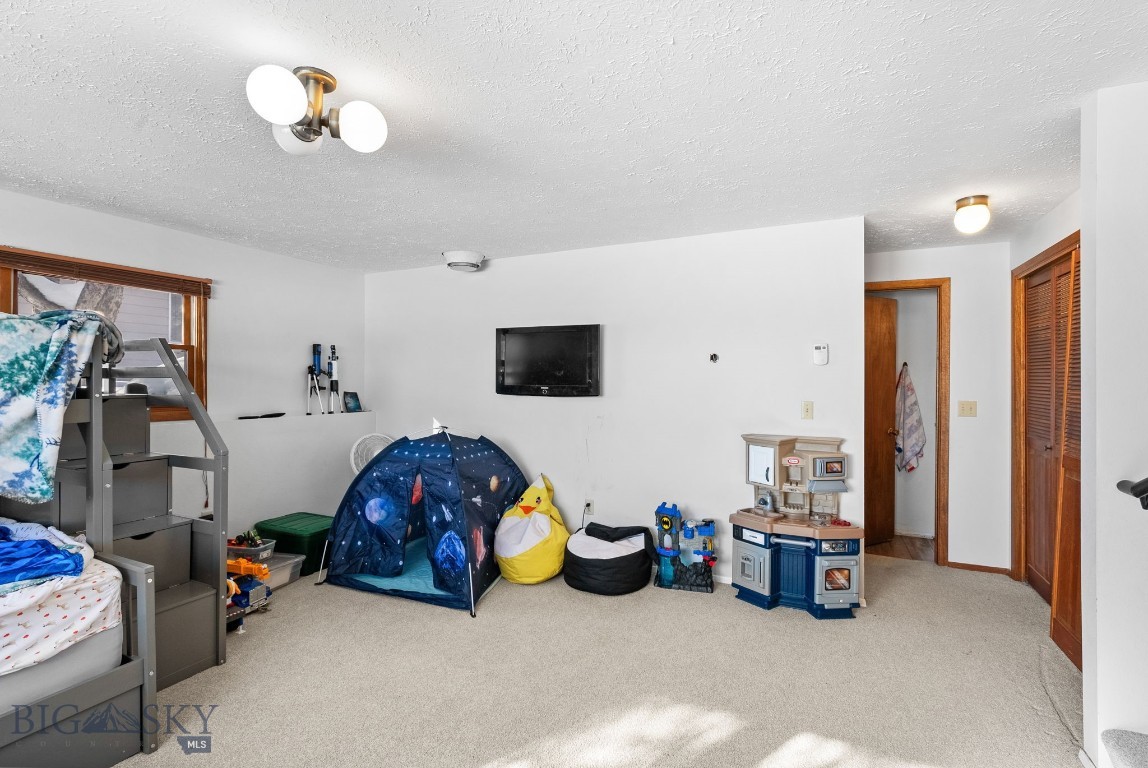 2205 W Beall Street Property Photo 50