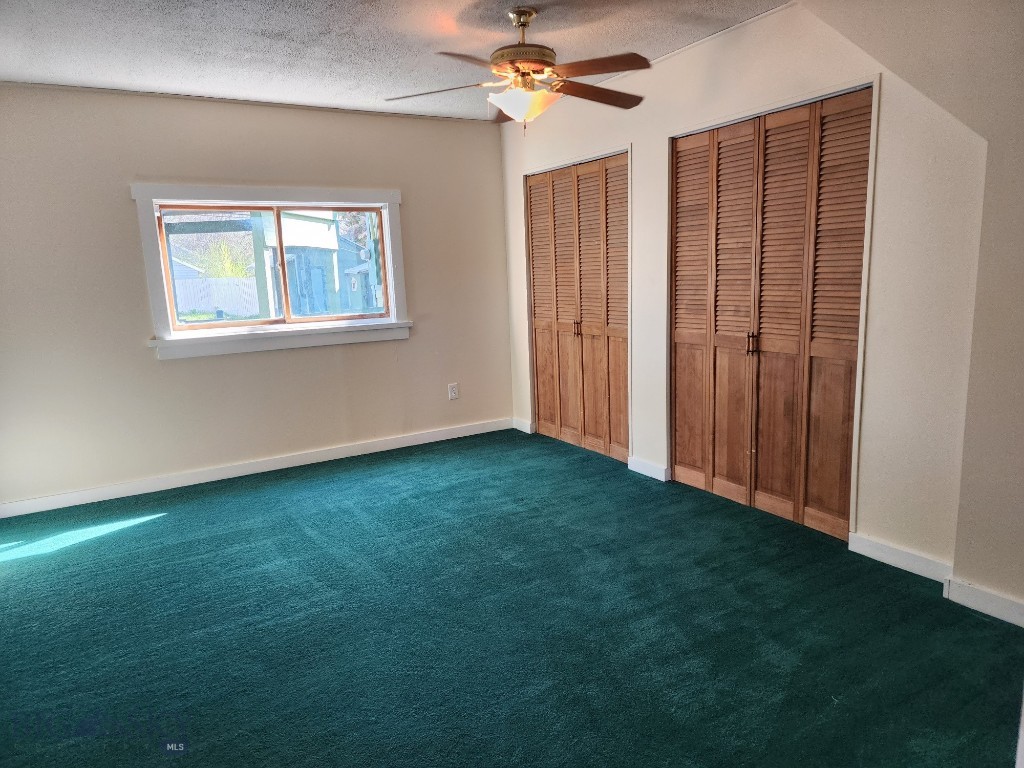 406 1st W Property Photo 10