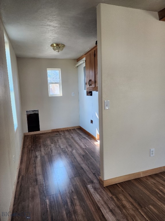406 1st W Property Photo 26