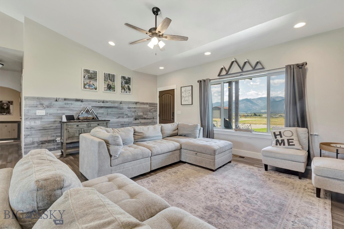 3682 Dietz Drive Property Photo