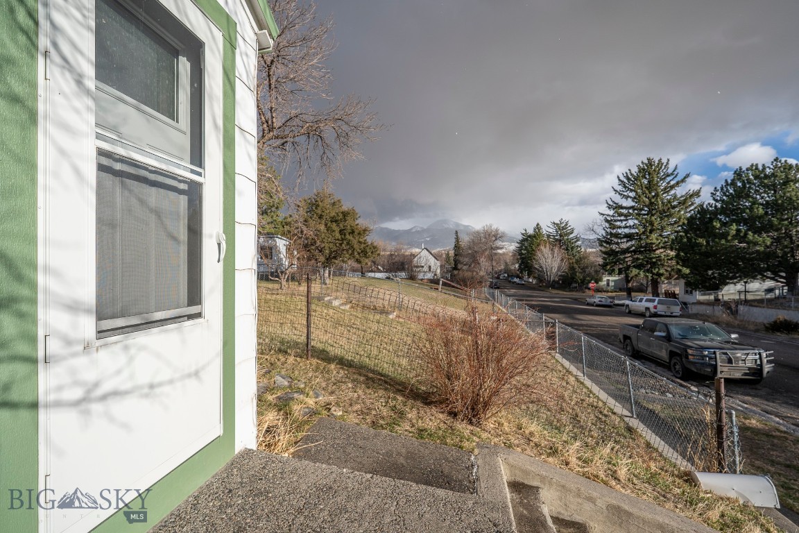 113 S I Street Property Photo 31