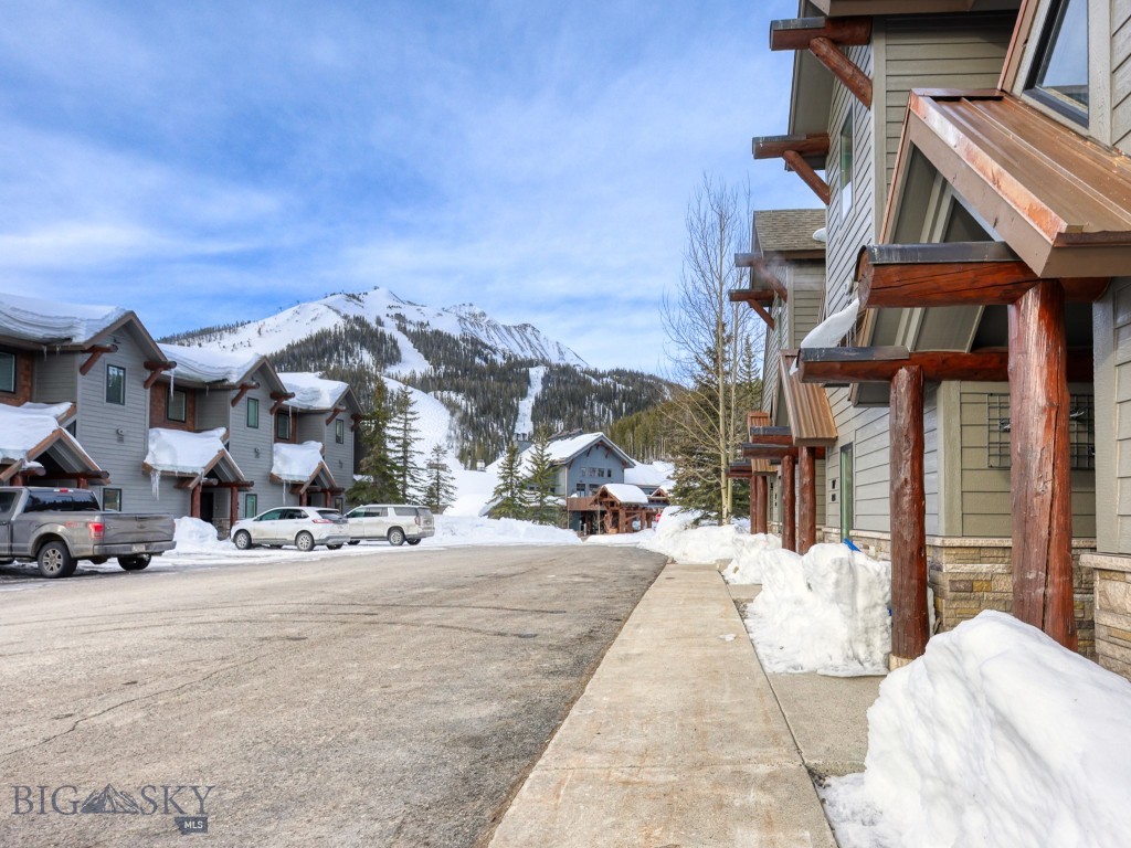 17 Saddle Ridge Road Unit B-3 Property Photo 2