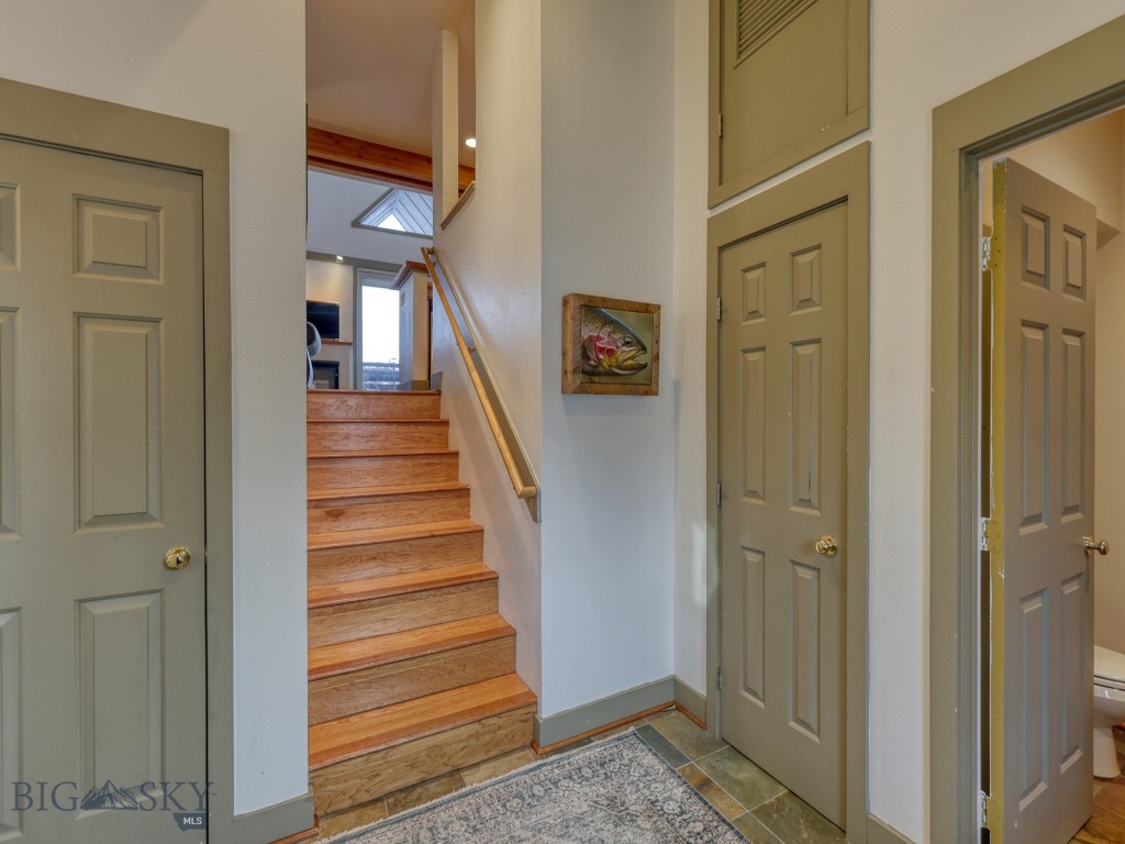 17 Saddle Ridge Road Unit B-3 Property Photo 6