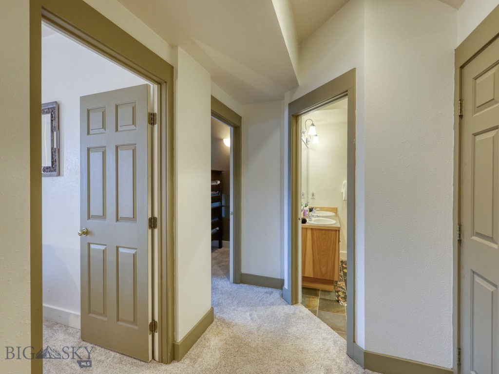 17 Saddle Ridge Road Unit B-3 Property Photo 32