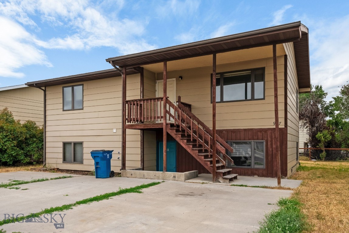 907 Montana Street