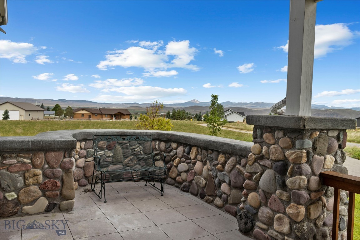 75 Rodeo Trail Property Photo 5
