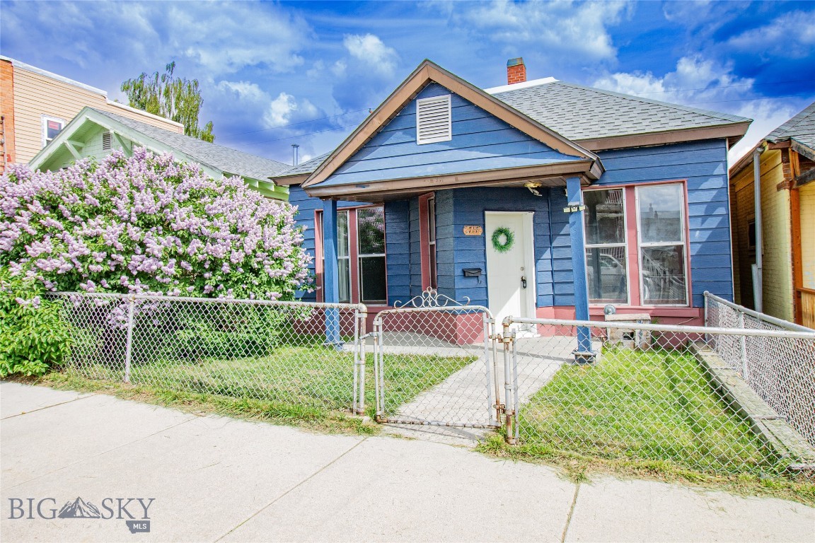 717 W Quartz Street Property Photo 1