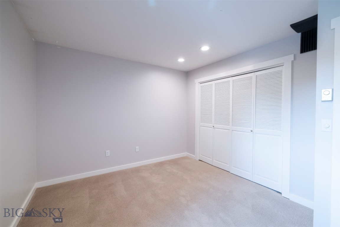 1659 S Black Avenue Property Photo 35