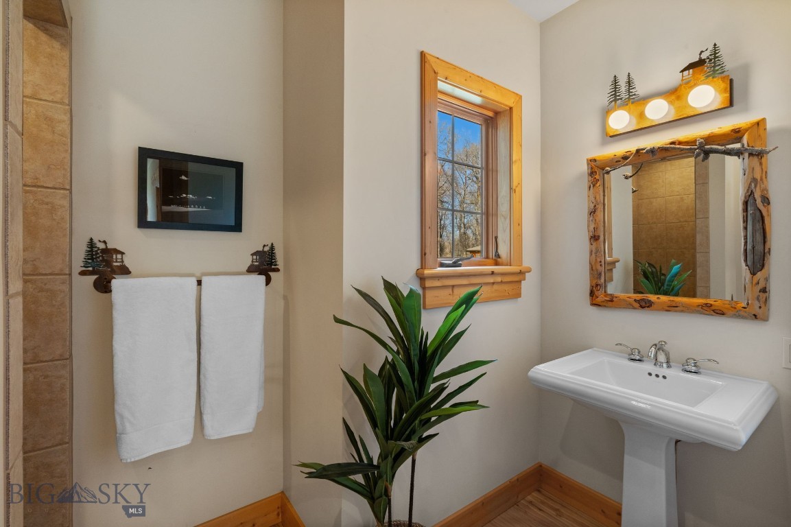 624 Rocking Horse Drive Property Photo 27
