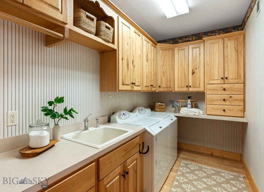 624 Rocking Horse Drive Property Photo 28