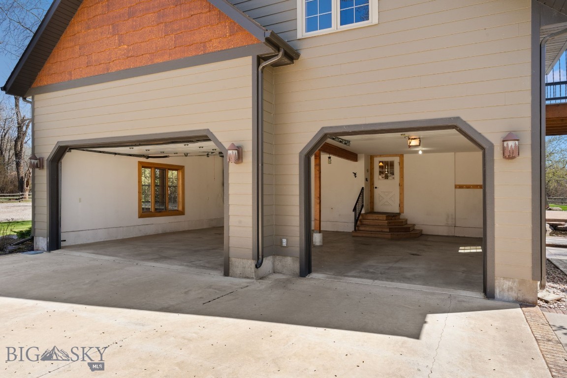 624 Rocking Horse Drive Property Photo 74
