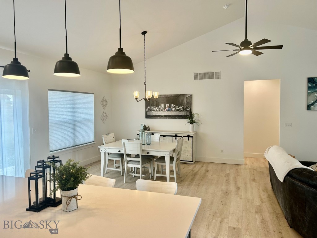 42 Wild Rye Place Property Photo 7