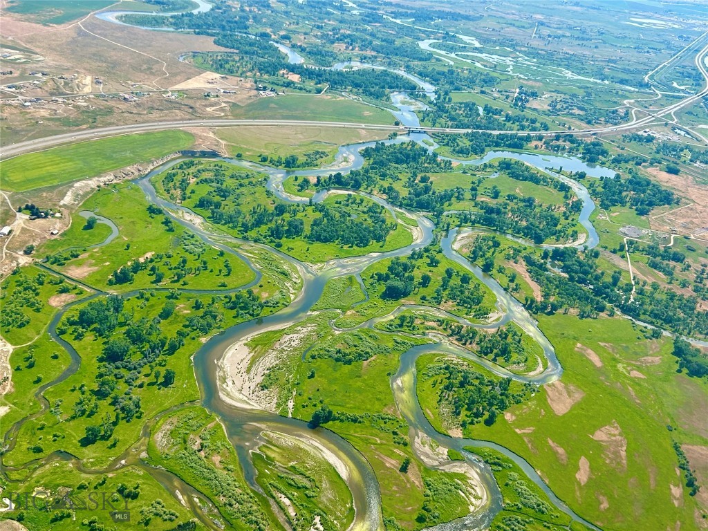 42 Wild Rye Place Property Photo 17