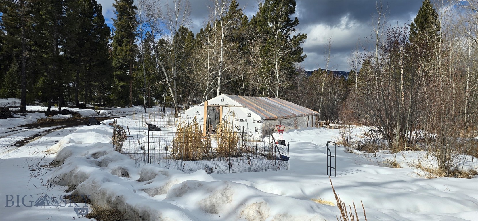 225 High Spring Property Photo 44