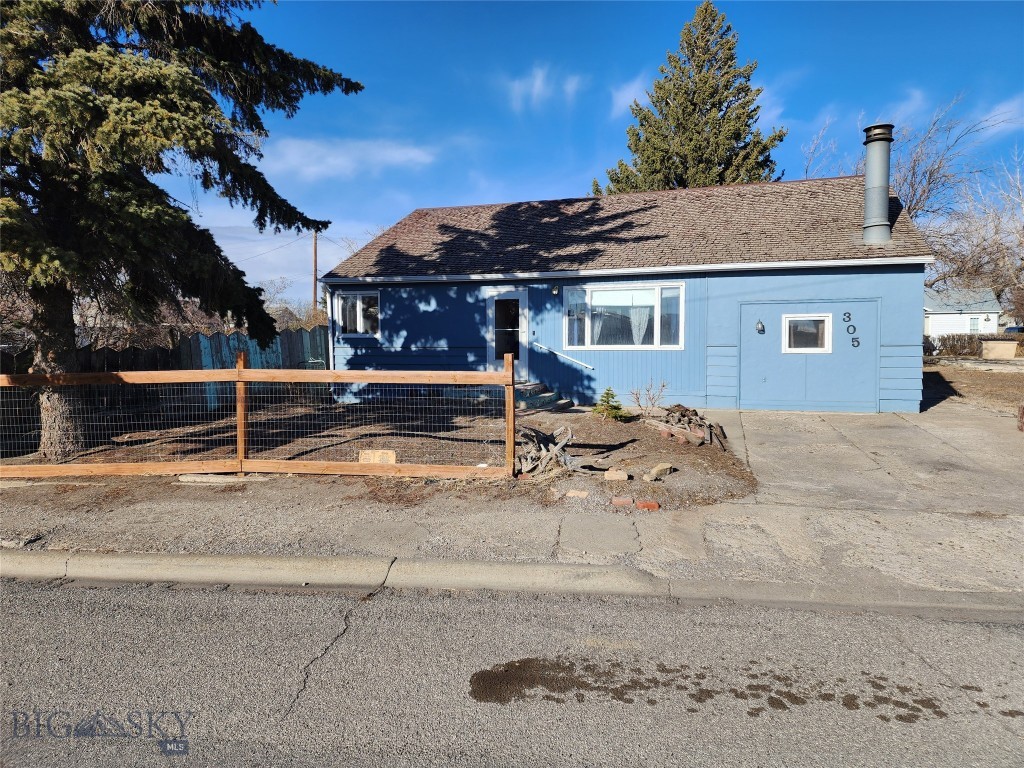 Glacier County Real Estate Listings Main Image