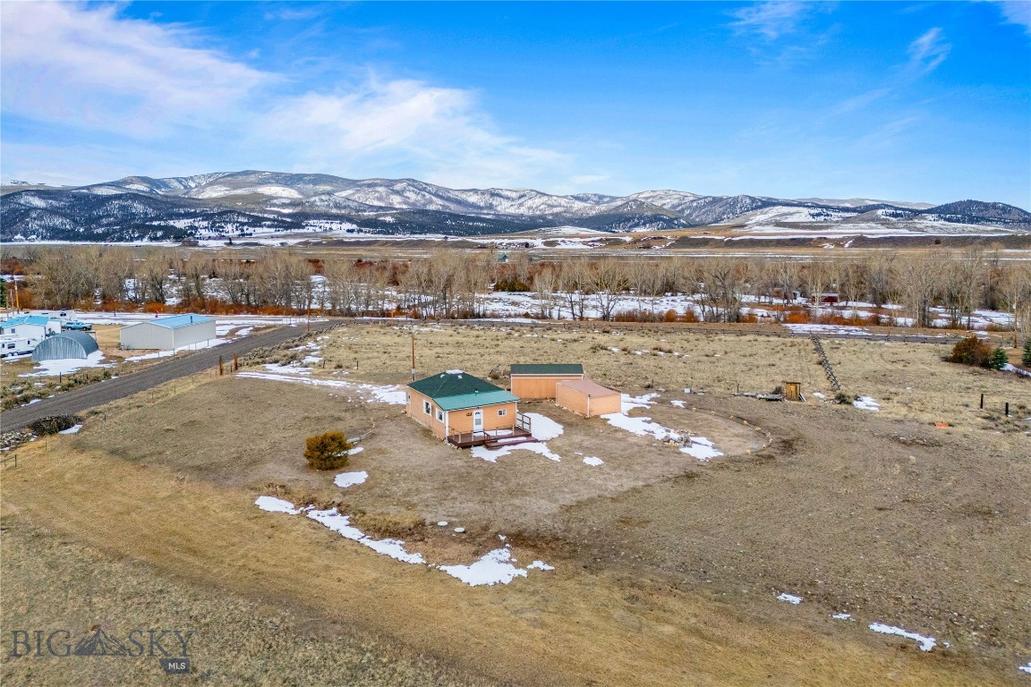 433 Swamp Creek Road Property Photo 1