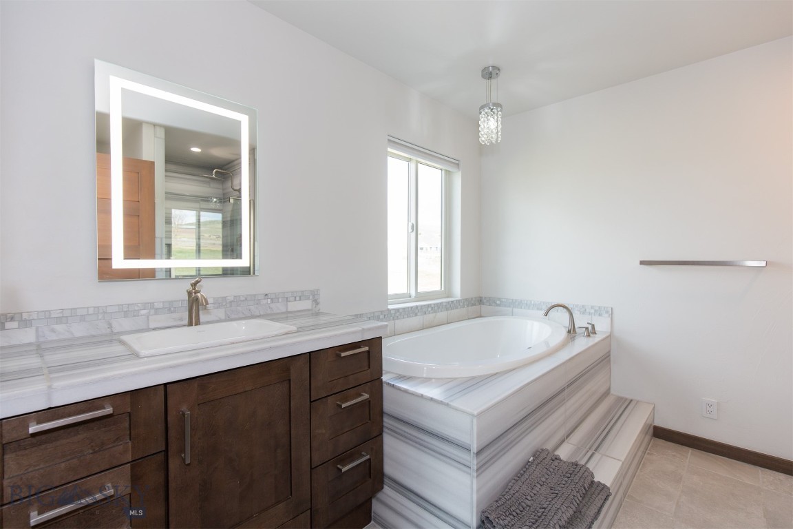 19 Sharptail Place Property Photo 18