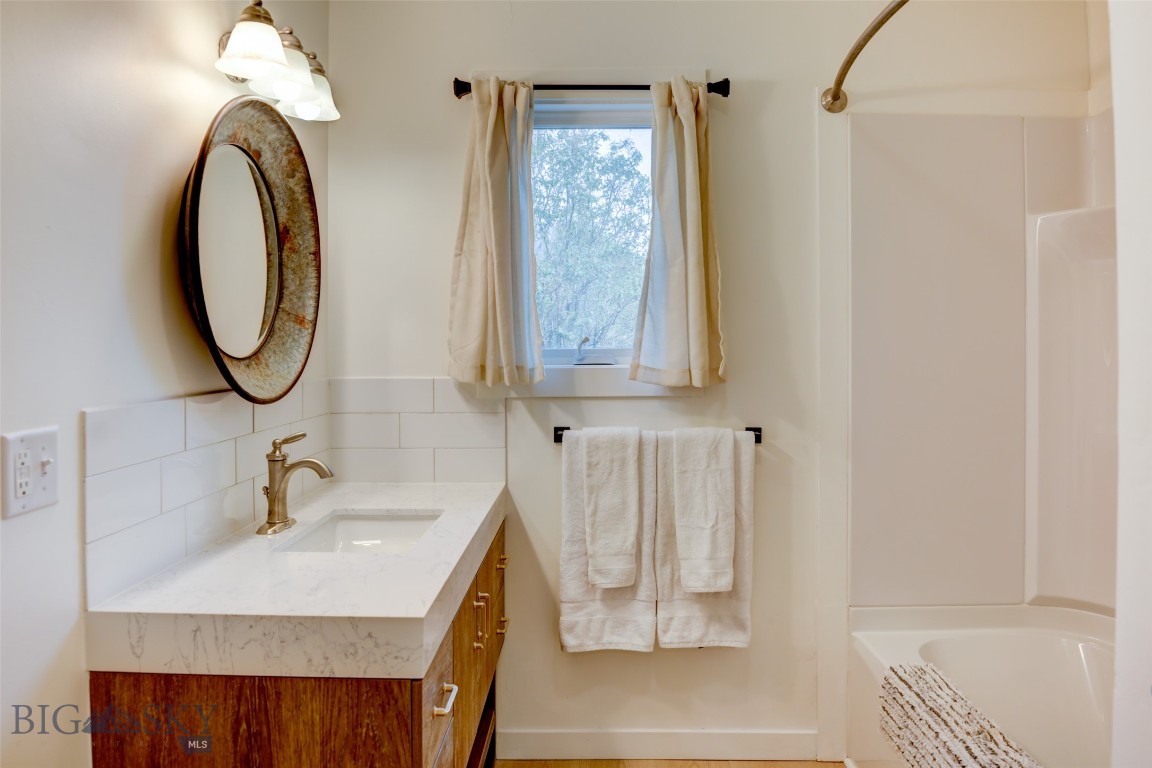 17 Evergreen Lane Property Photo 6
