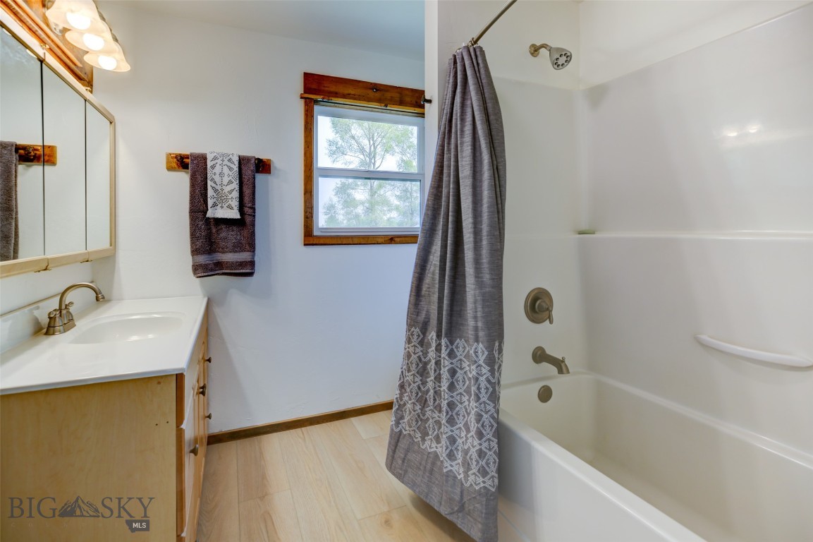 17 Evergreen Lane Property Photo 33