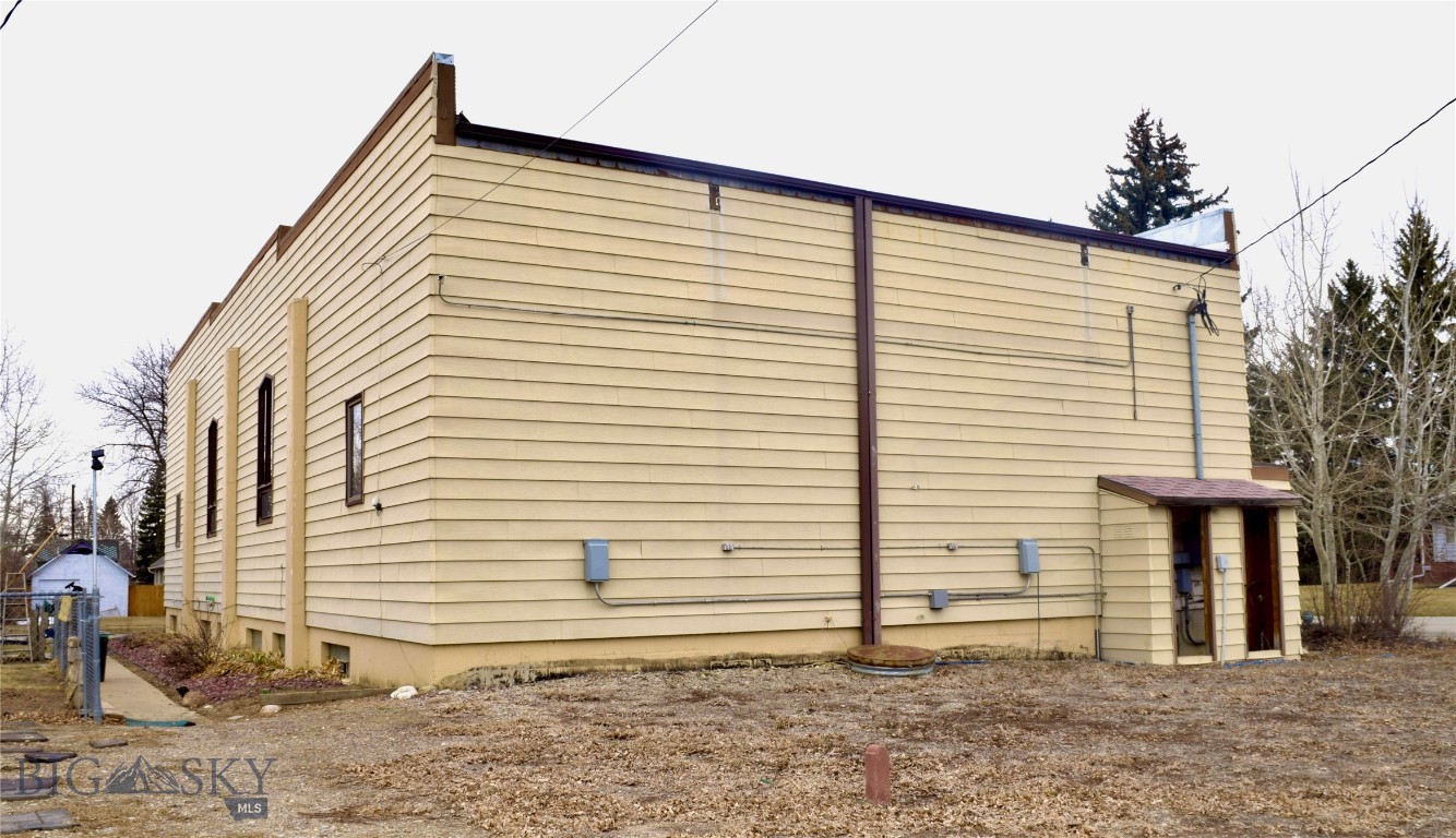 1 S Maryland Property Photo 3