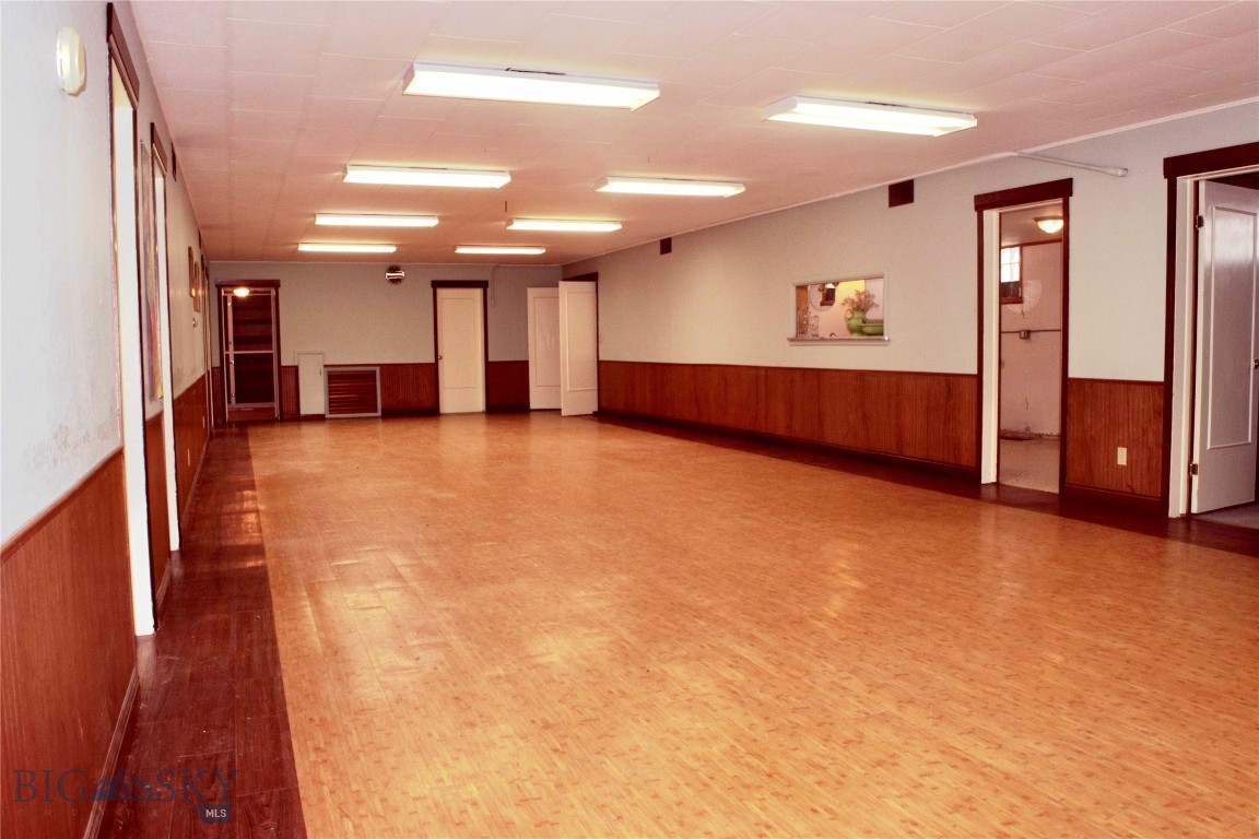 1 S Maryland Property Photo 18