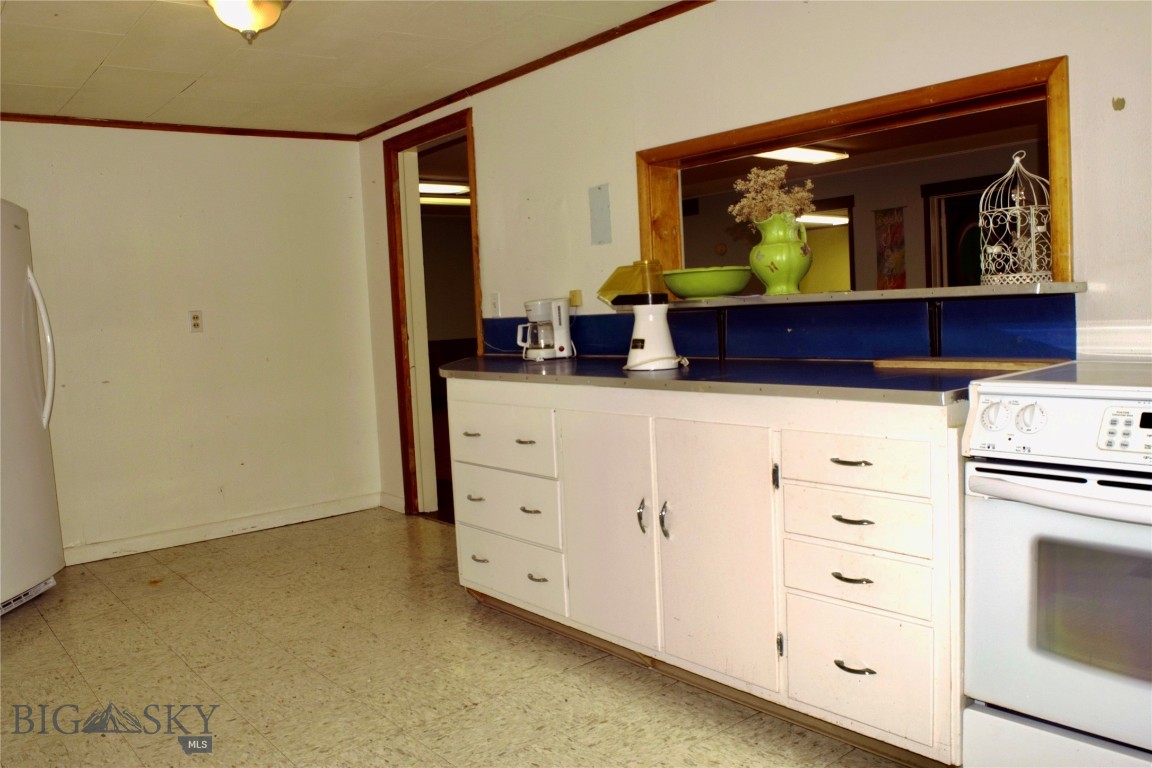 1 S Maryland Property Photo 21