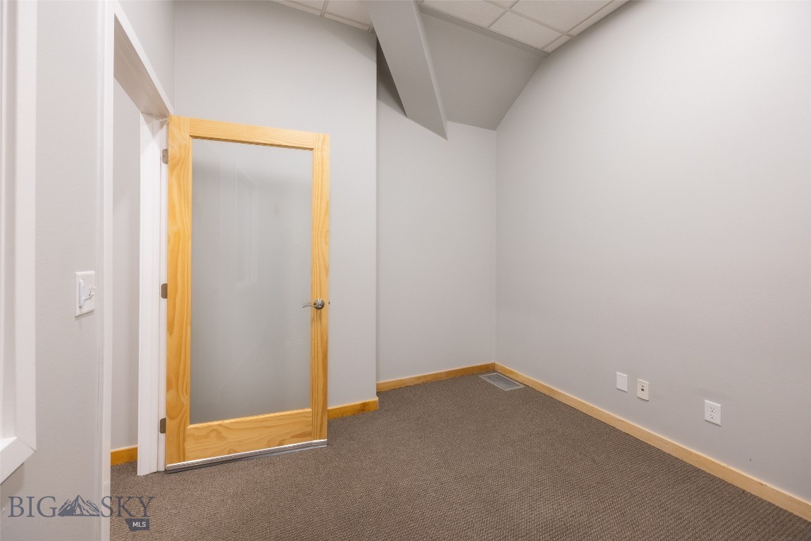 4055 Valley Commons Drive E, F & G Property Photo 18