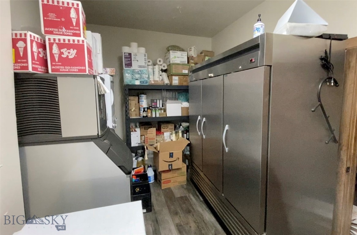 53 E Park Street Property Photo 29