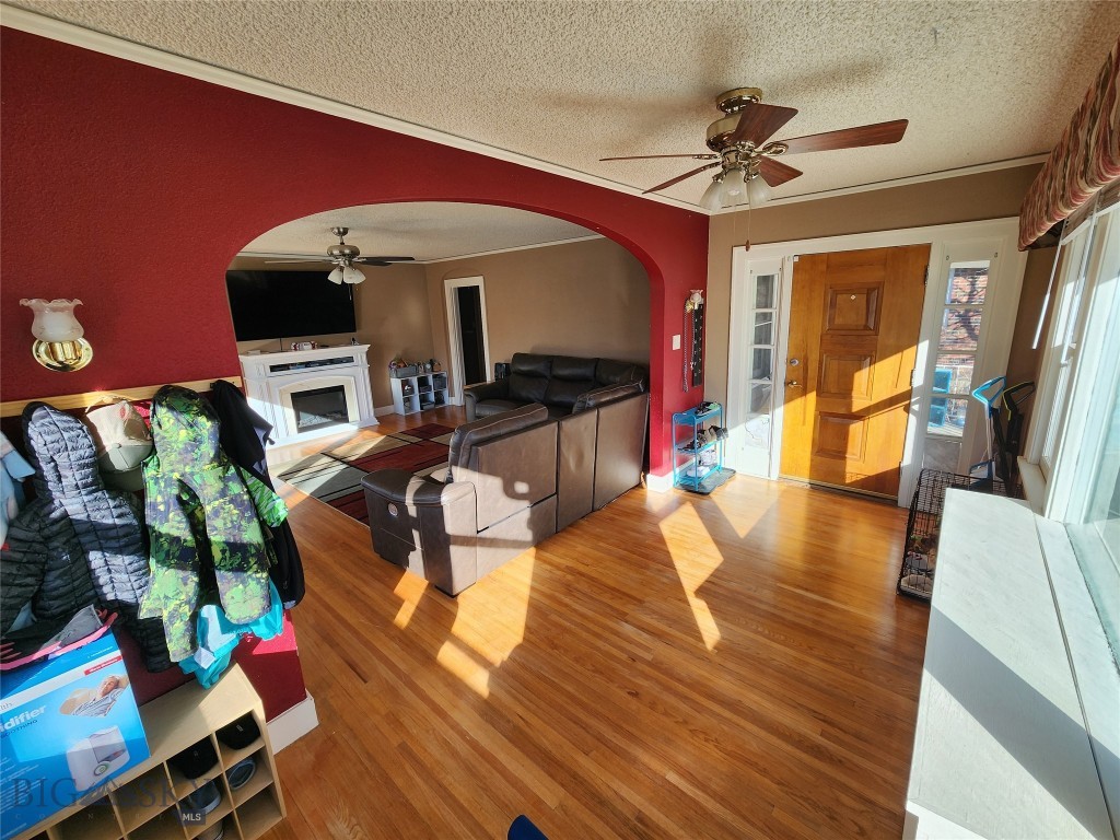 3301 1st Avenue N Property Photo 4