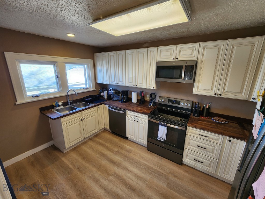 3301 1st Avenue N Property Photo 18