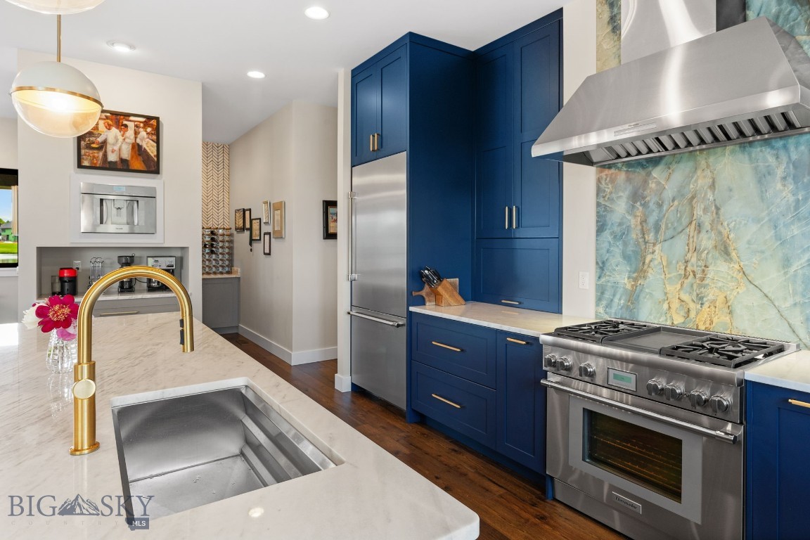 676 Tillyfour Property Photo 10