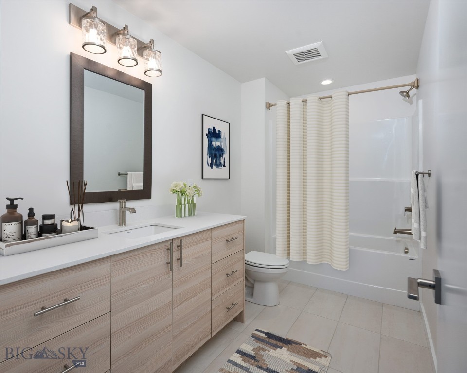 610 Companion Way Property Photo 3