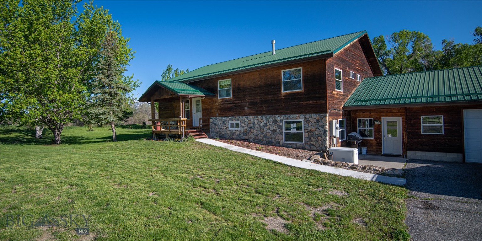 14 Fairgrounds Road Property Photo