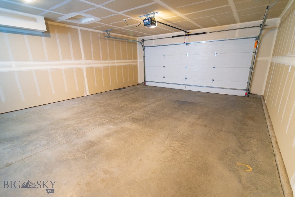 1309 Westwood Circle C Property Photo 3