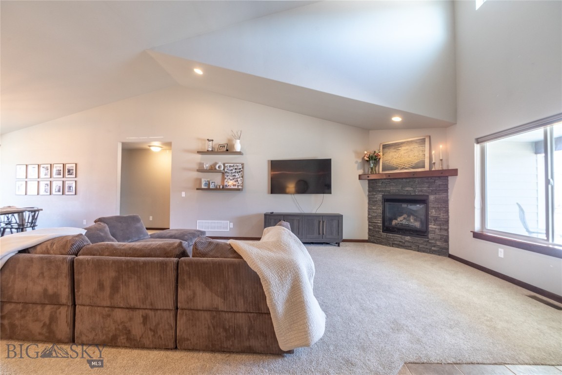 121 Scott Drive Property Photo 14