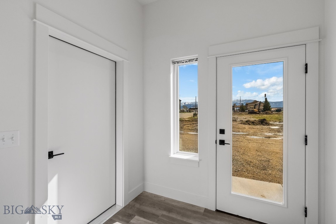 208 Fletching Way C Property Photo 4