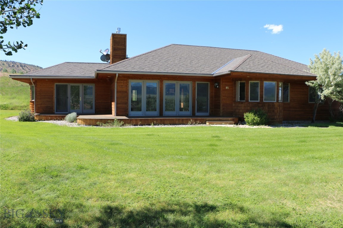 93 Golf Course Drive Property Photo