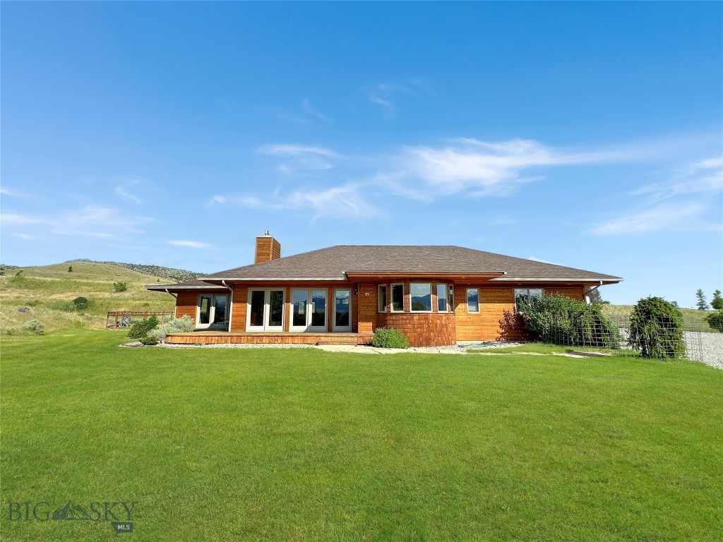 93 Golf Course Drive Property Photo 1