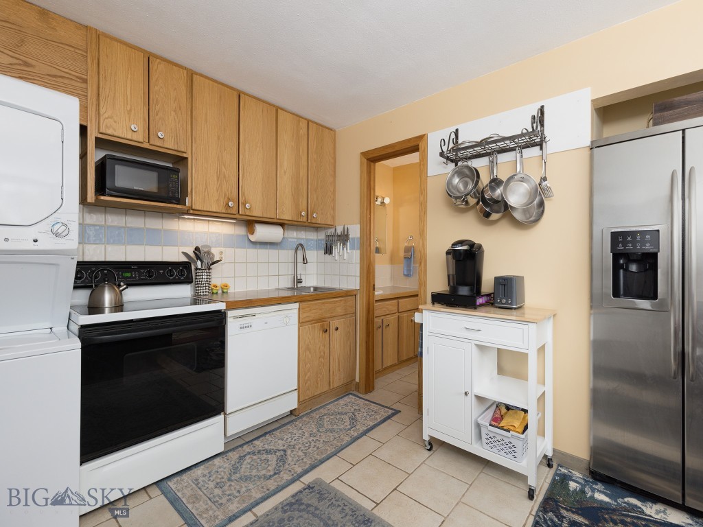 21 Sitting Bull 1219 Property Photo 29