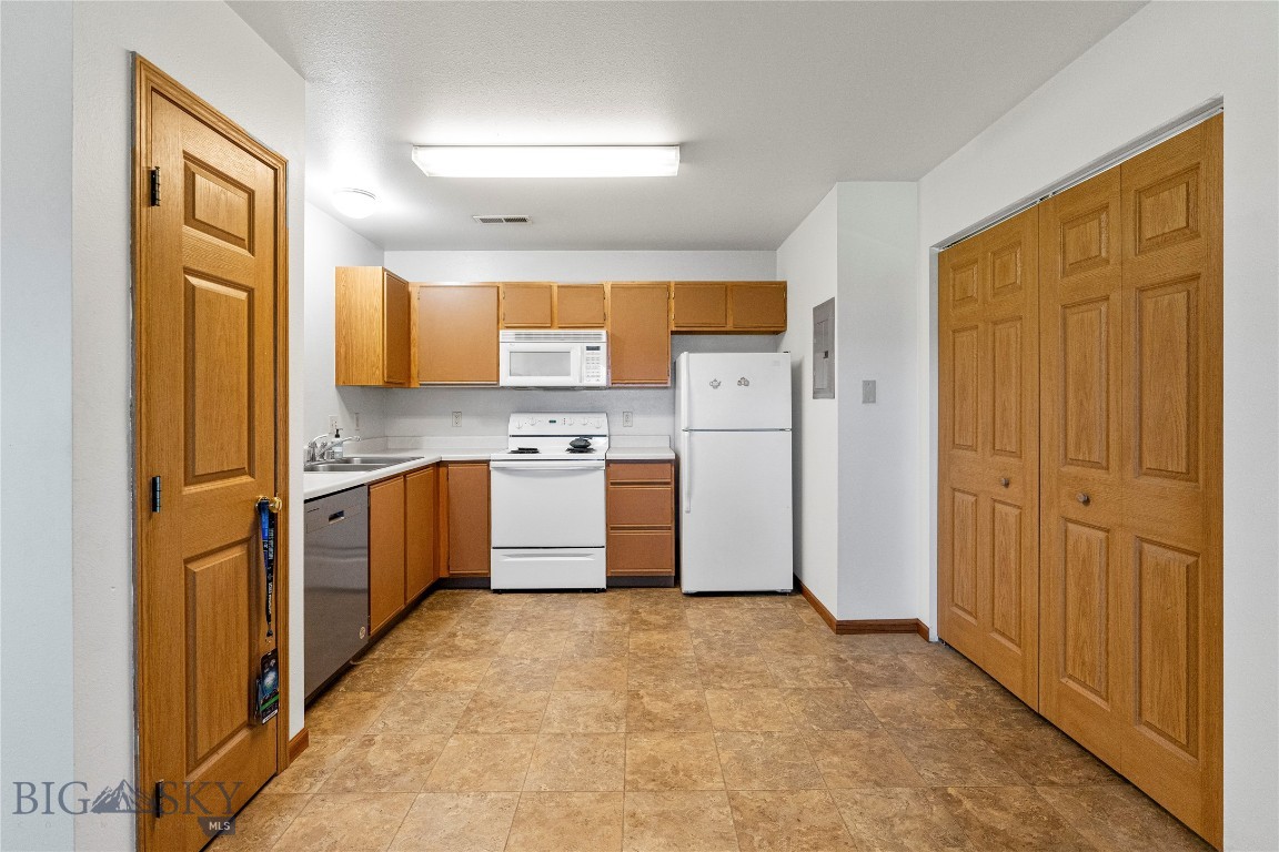 3505 Fallon Street C-28 Property Photo 16