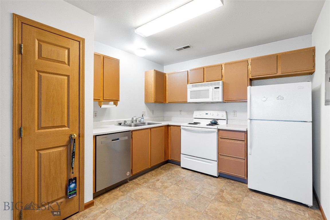 3505 Fallon Street C-28 Property Photo 31