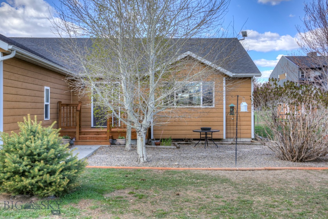 98 Miller Drive Property Photo 4