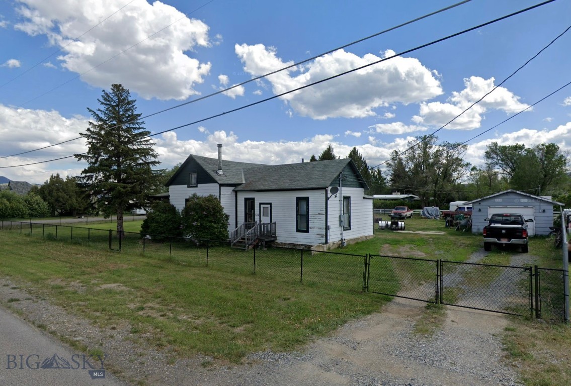 310 2nd Avenue Property Photo