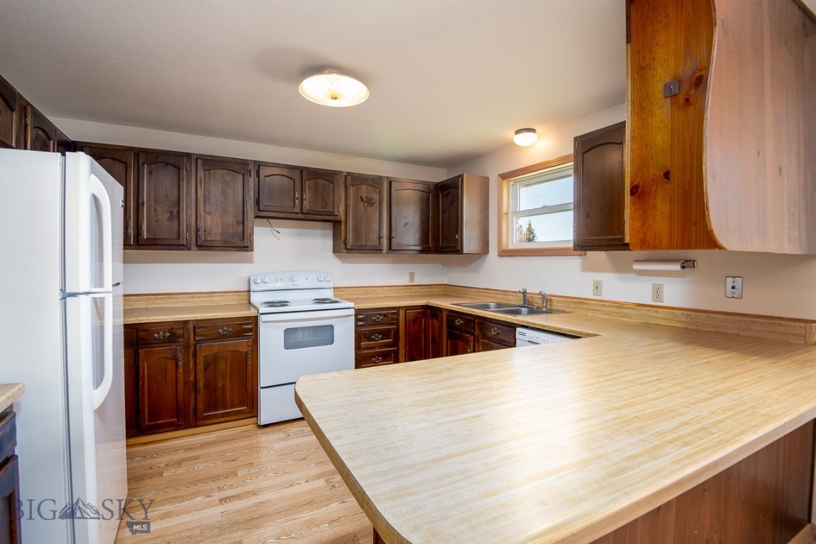 33 Valley Drive Property Photo 13