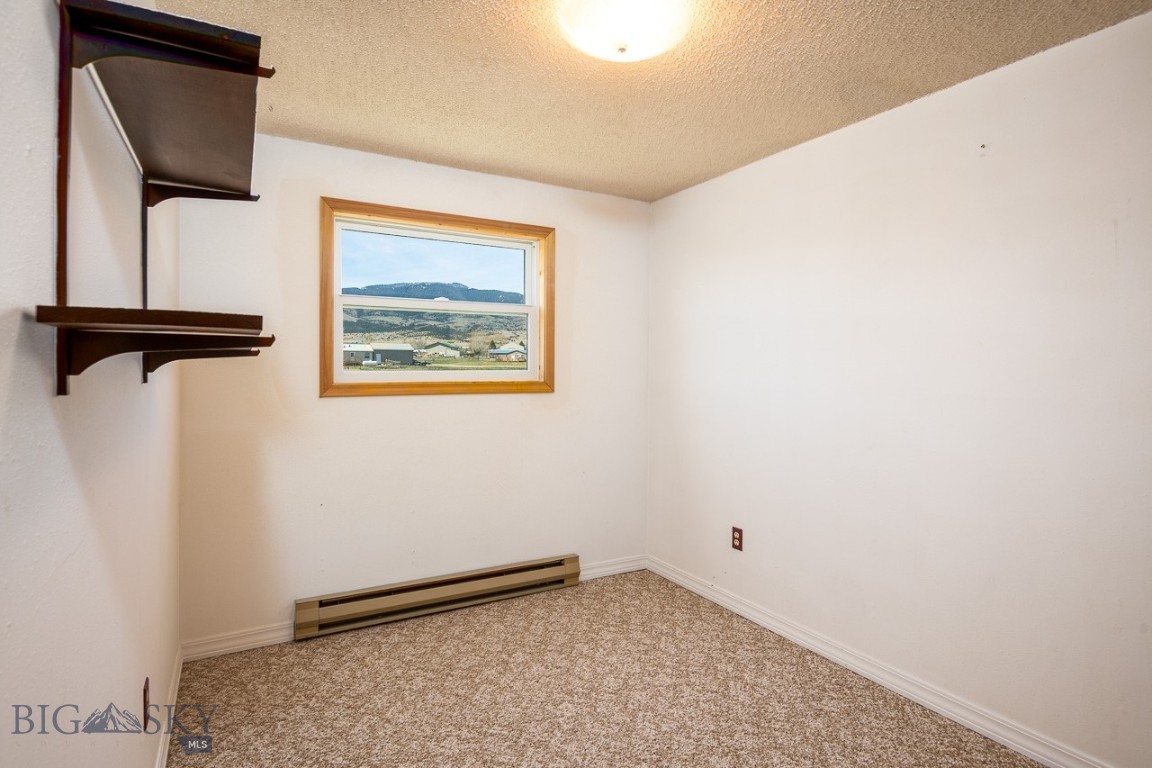 33 Valley Drive Property Photo 28