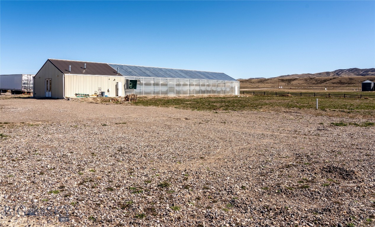 7 Rolling Prairie Property Photo 10