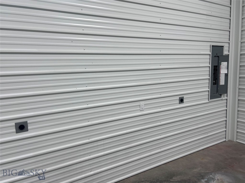 122 Donjo Avenue 2 Property Photo 6