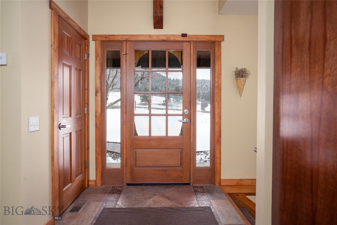 585 Bridger Woods Road Property Photo 8