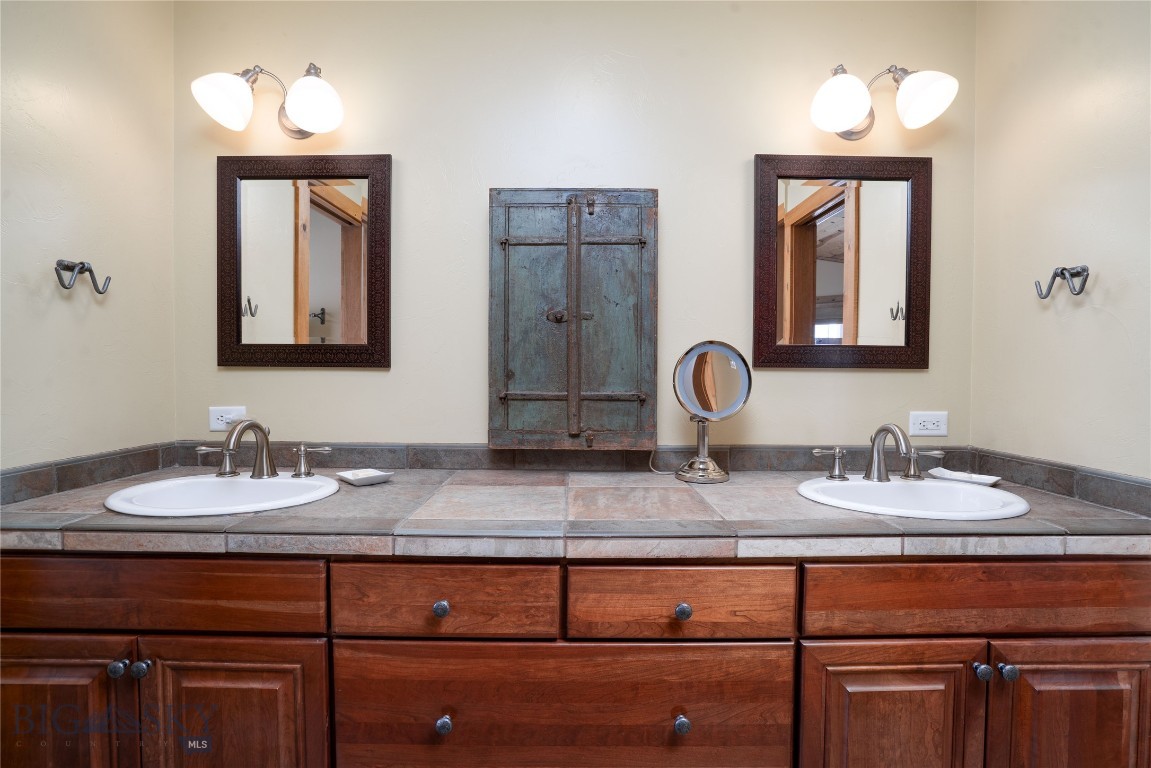 585 Bridger Woods Road Property Photo 24